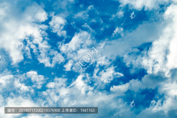 藍(lán)天白云