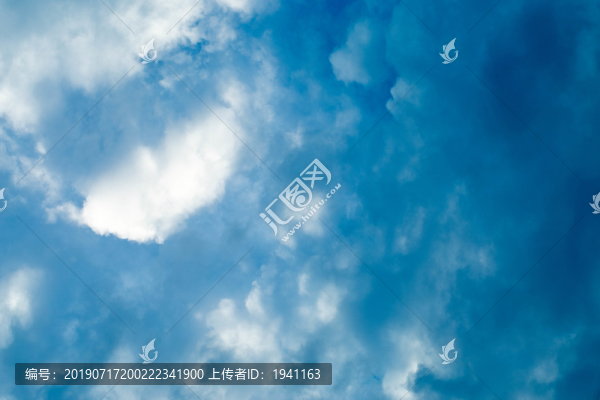 藍(lán)天白云