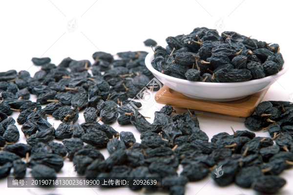 新疆黑加侖葡萄干特級