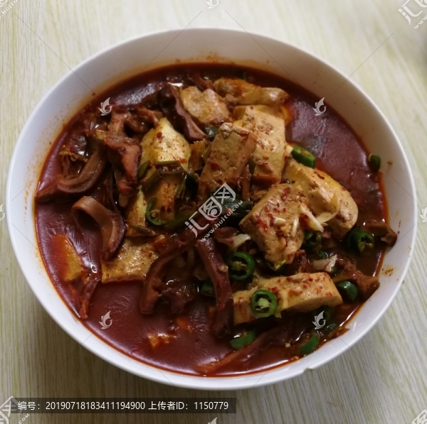 豆腐燉大腸