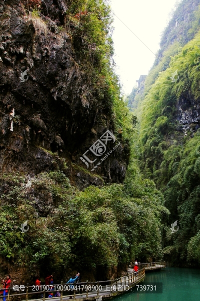 阿依河