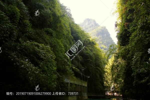 阿依河