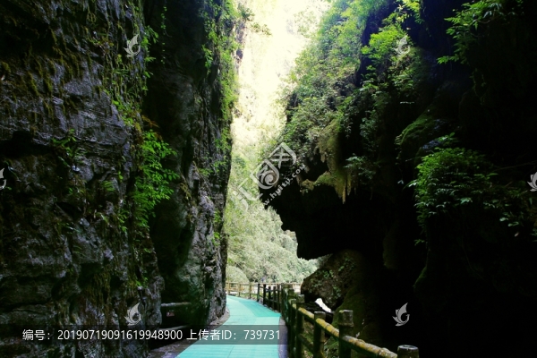 阿依河
