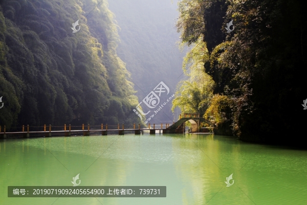 阿依河