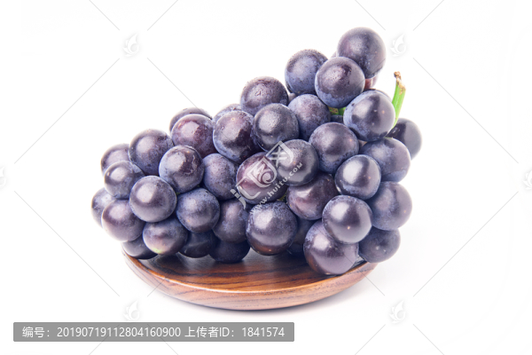 夏黑葡萄