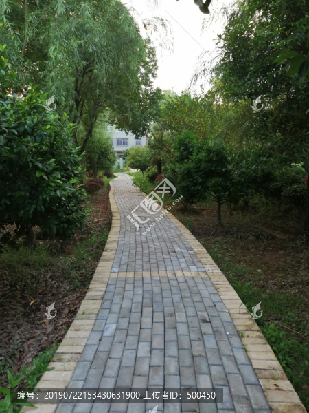 石磚小路