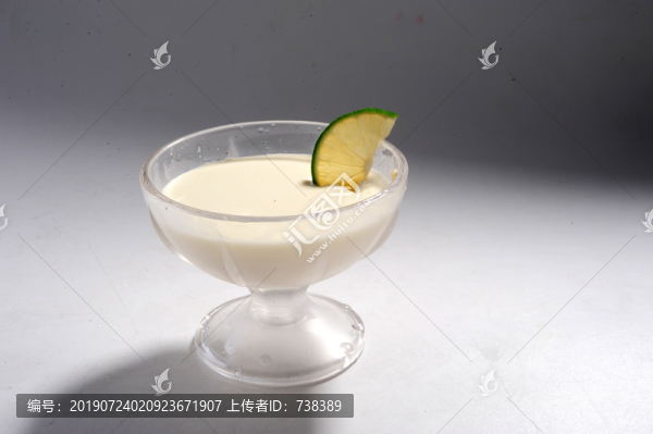 牛奶布丁