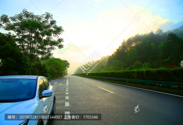 高速風(fēng)景畫