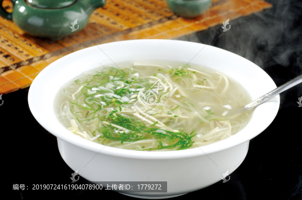 白蘿卜豆腐湯