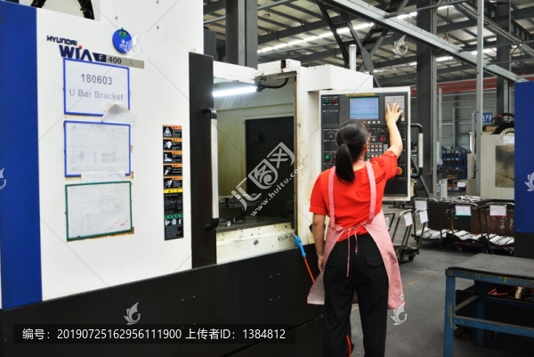 操作數(shù)控車床