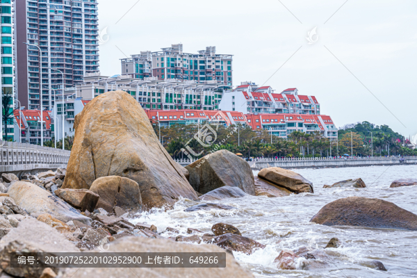 海岸礁石