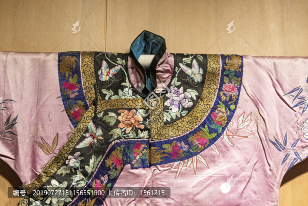 粉色折枝靈竹梅花織錦緞女便袍
