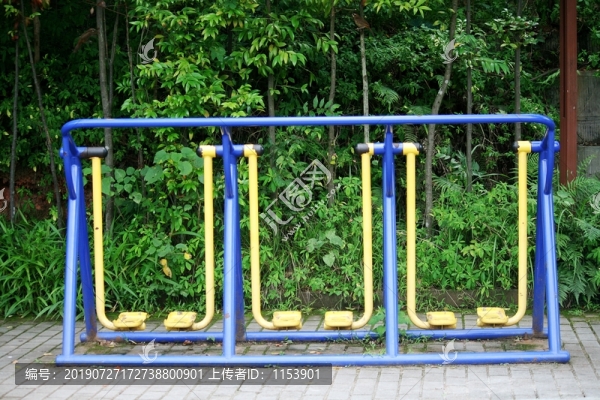 三聯(lián)漫步機(jī)