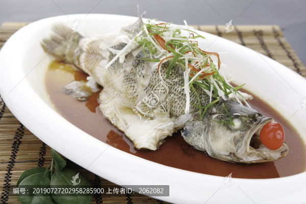 清蒸鱸魚