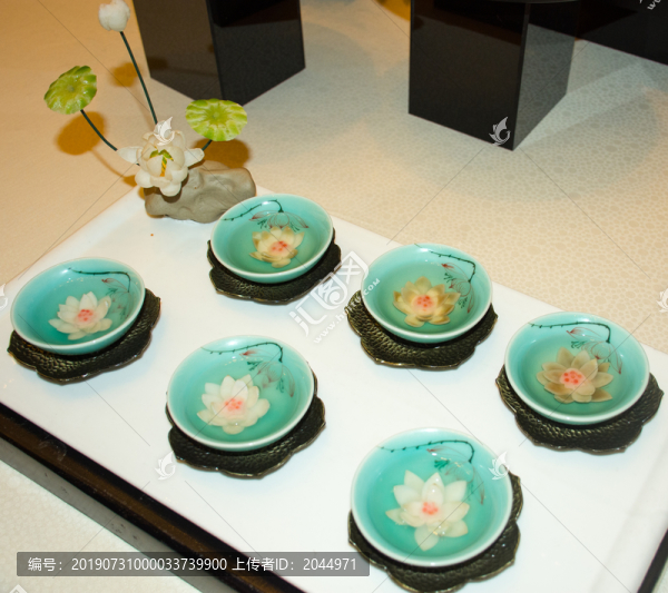 出水芙蓉