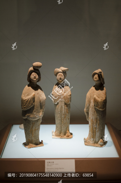 唐代侍女俑