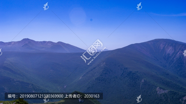 遠(yuǎn)山