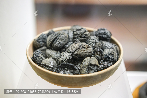 古羅馬燒焦的核桃