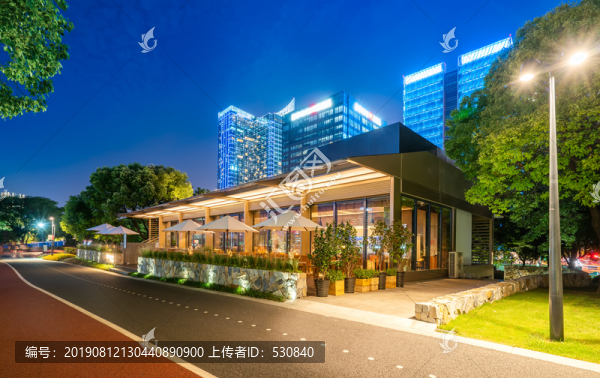 上海夜景現(xiàn)代建筑