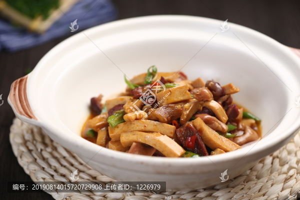 千頁豆腐燜豬肚