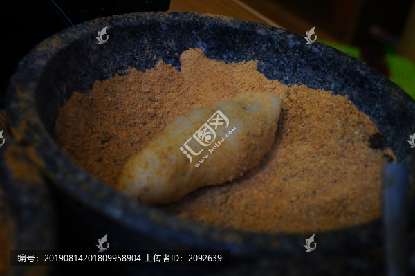 云貴川傳統(tǒng)民間美食工藝糯米粑粑
