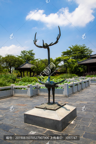 鳥雕像