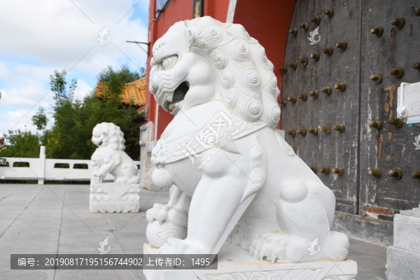 石雕大獅子