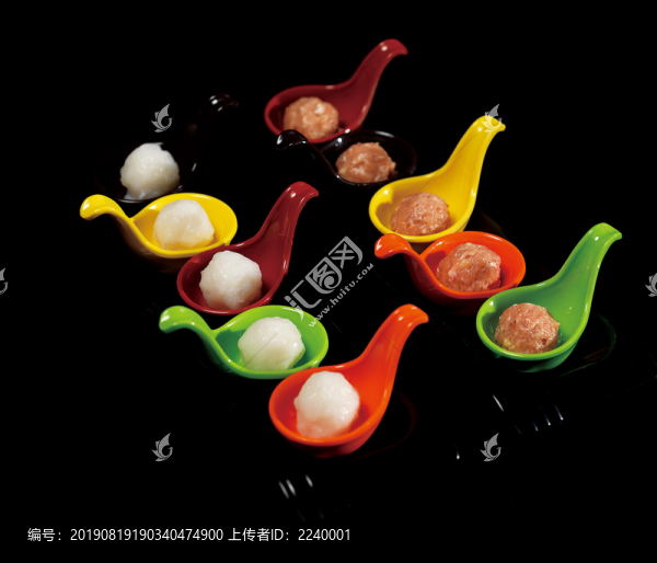墨魚丸拼雞肉丸