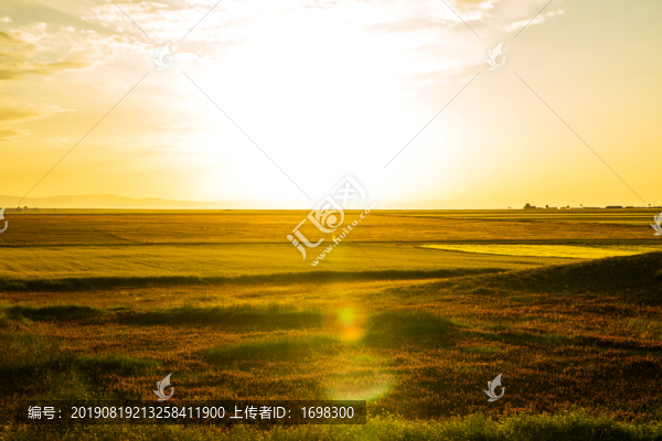 青海湖日落風(fēng)光