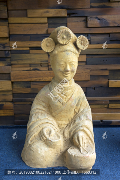 漢代陶俑