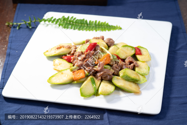 云南小瓜炒豬面肉