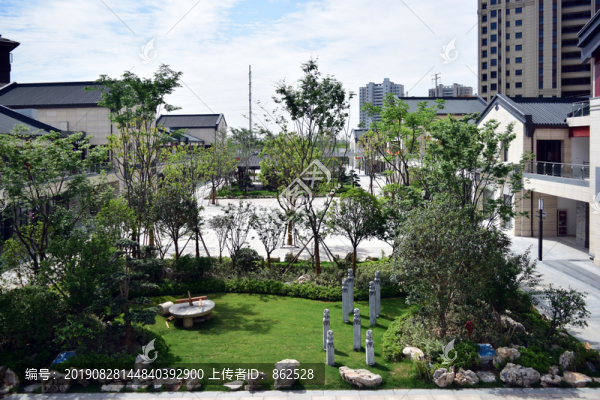 榮盛南門風(fēng)情街園林