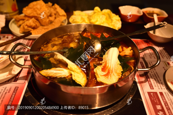 牛肉筋頭巴腦火鍋