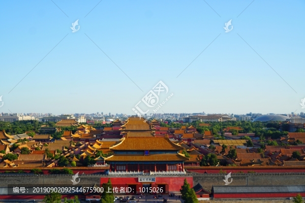遠(yuǎn)眺故宮