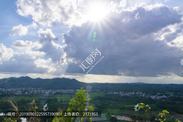 遠(yuǎn)山