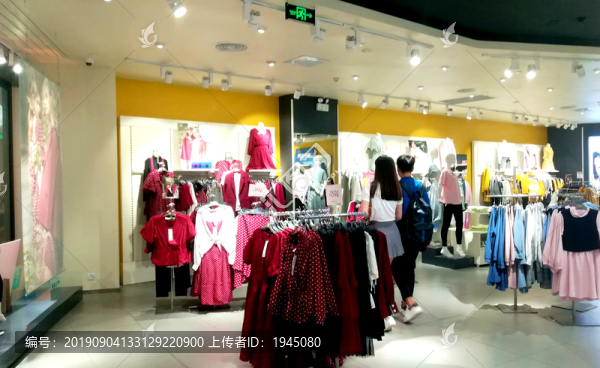 休閑女裝賣場