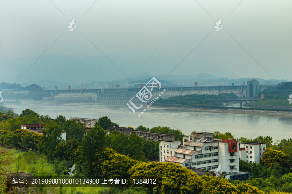 三峽大壩秋景