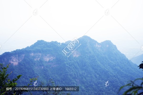 山峰