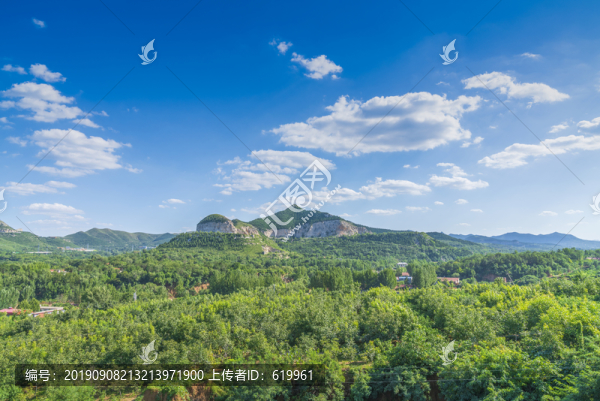青山綠樹藍(lán)天白云
