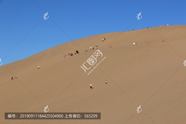 鳴沙山月牙泉