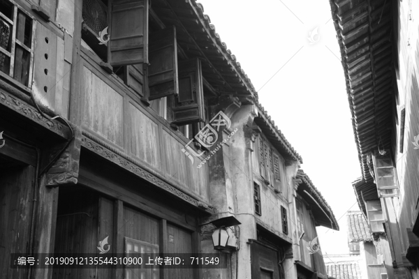 古鎮(zhèn)老宅木房子