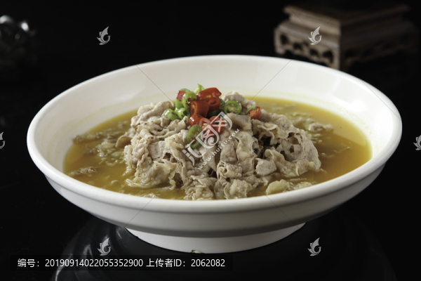 酸湯肥牛