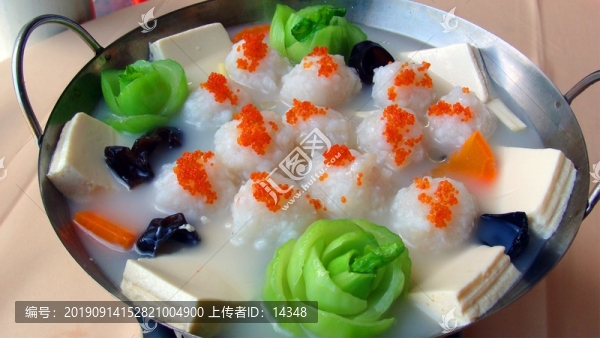 翅湯魚丸滑豆腐