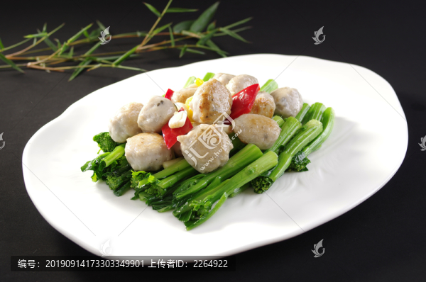 碧綠炒鯪魚球