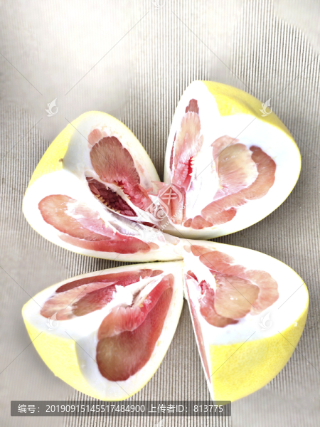 切開(kāi)柚子