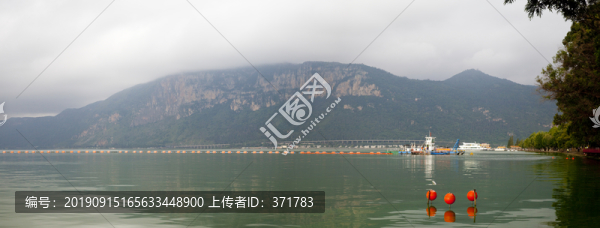 滇池