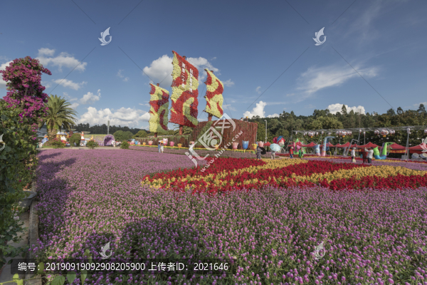 昆明世博園迎國慶70周年燈展