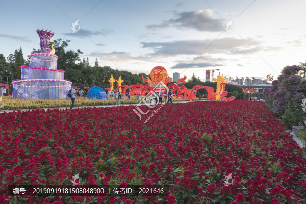 昆明世博園迎國慶70周年燈展