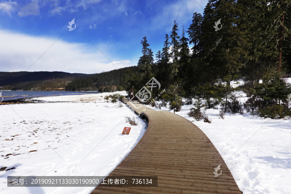 普達(dá)措國家公園屬都湖棧道雪景