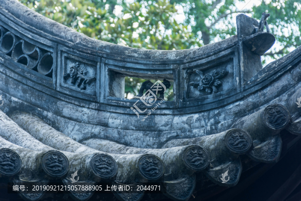 上海豫園房檐雕塑